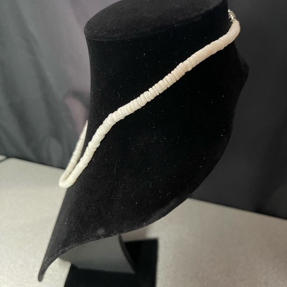 White Puka Shell Necklace - Picture 2 of 5